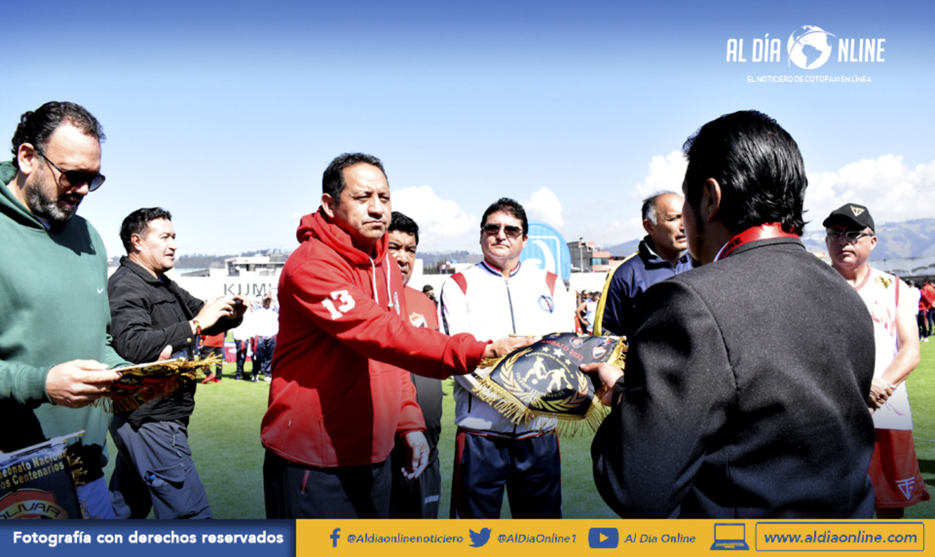 VICENTE LEÓN ACUDIÓ AL PRIMER CAMPEONATO DE COLEGIOS CENTENARIOS DEL ECUADOR EN LA CIUDAD AMBATO (VIDEO)