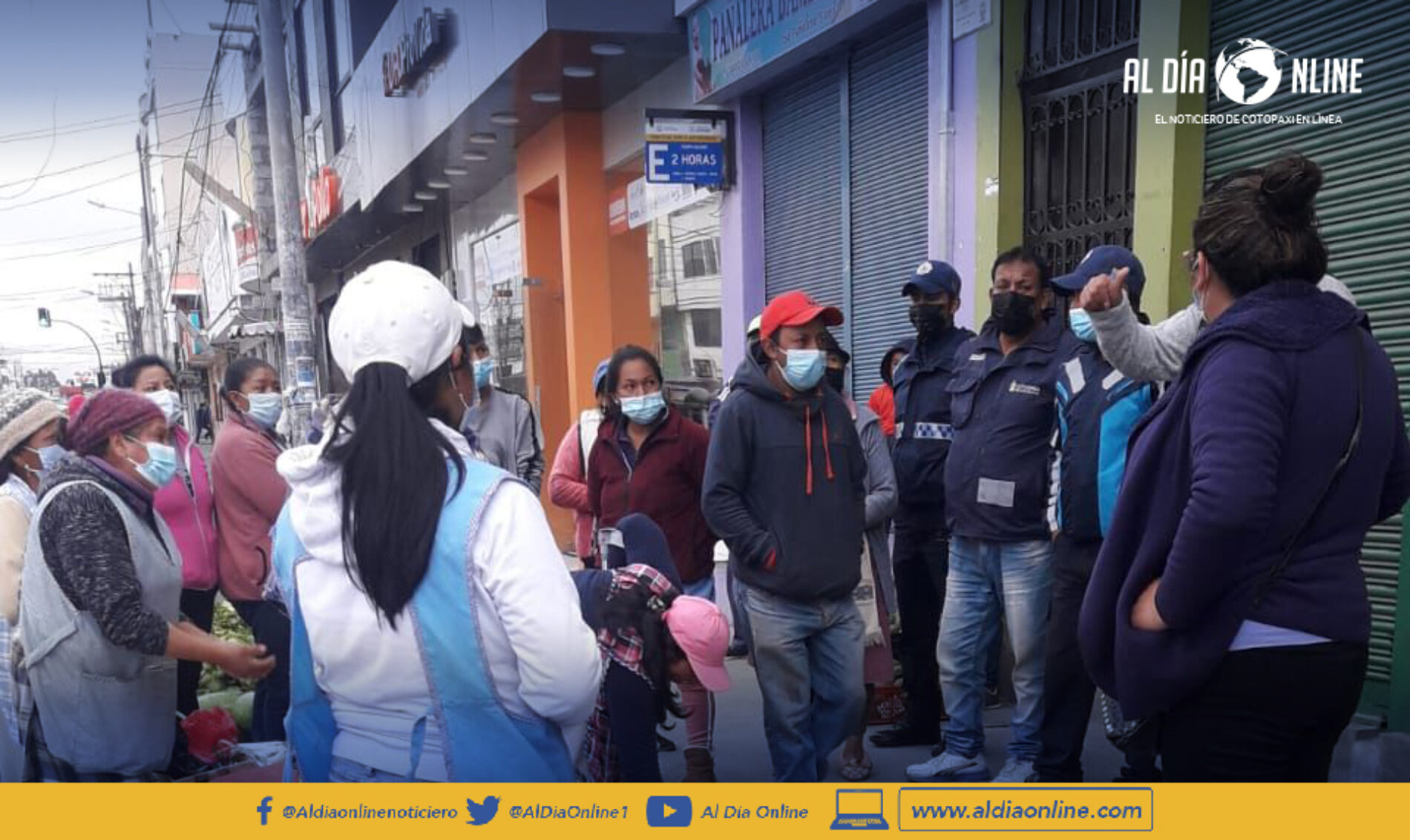 POR EL FERIADO, COMERCIANTES INFORMALES FUERON UBICADOS EN EL SECTOR DE SAN SEBASTIÁN. (VIDEO)