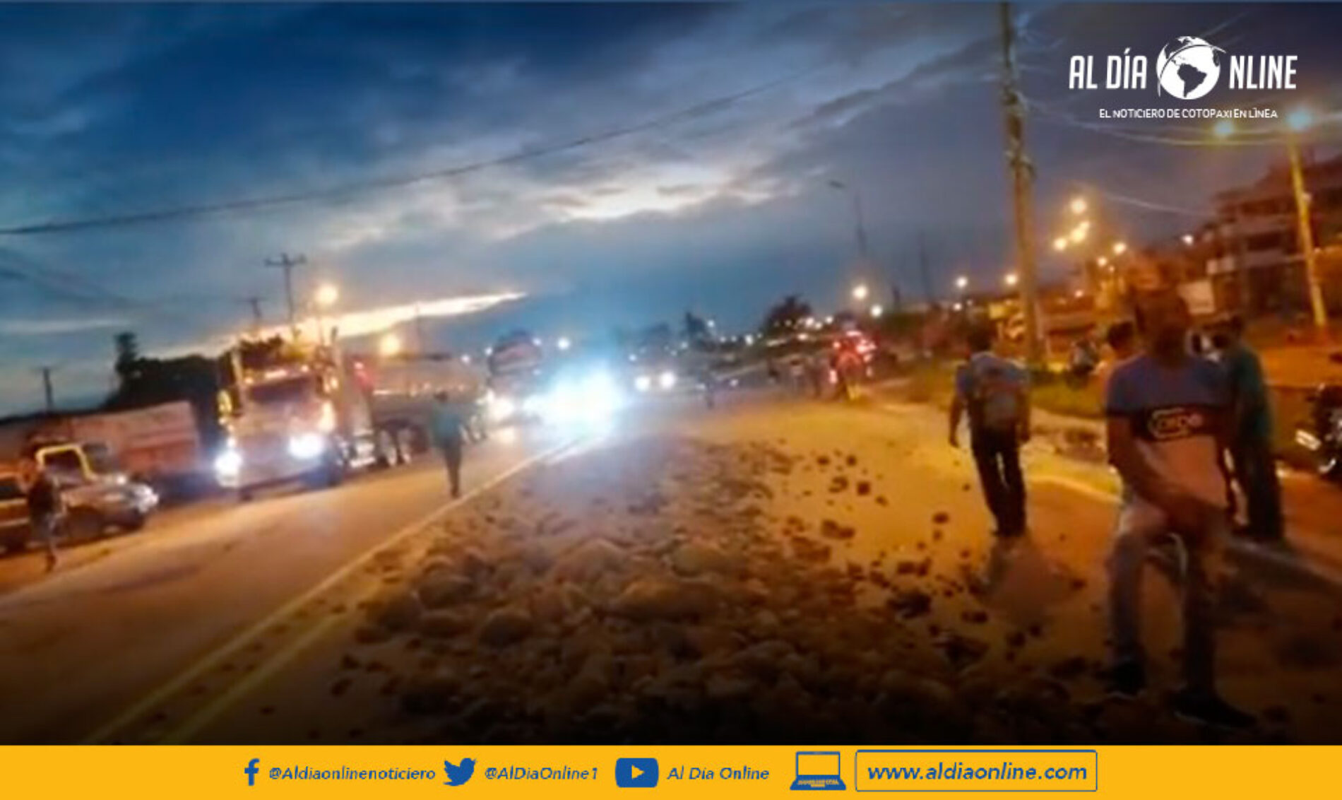 VARIAS VÍAS PRINCIPALES DE LAS PROVINCIAS BANANERAS DEL PAÍS AMANECIERON BLOQUEADAS.