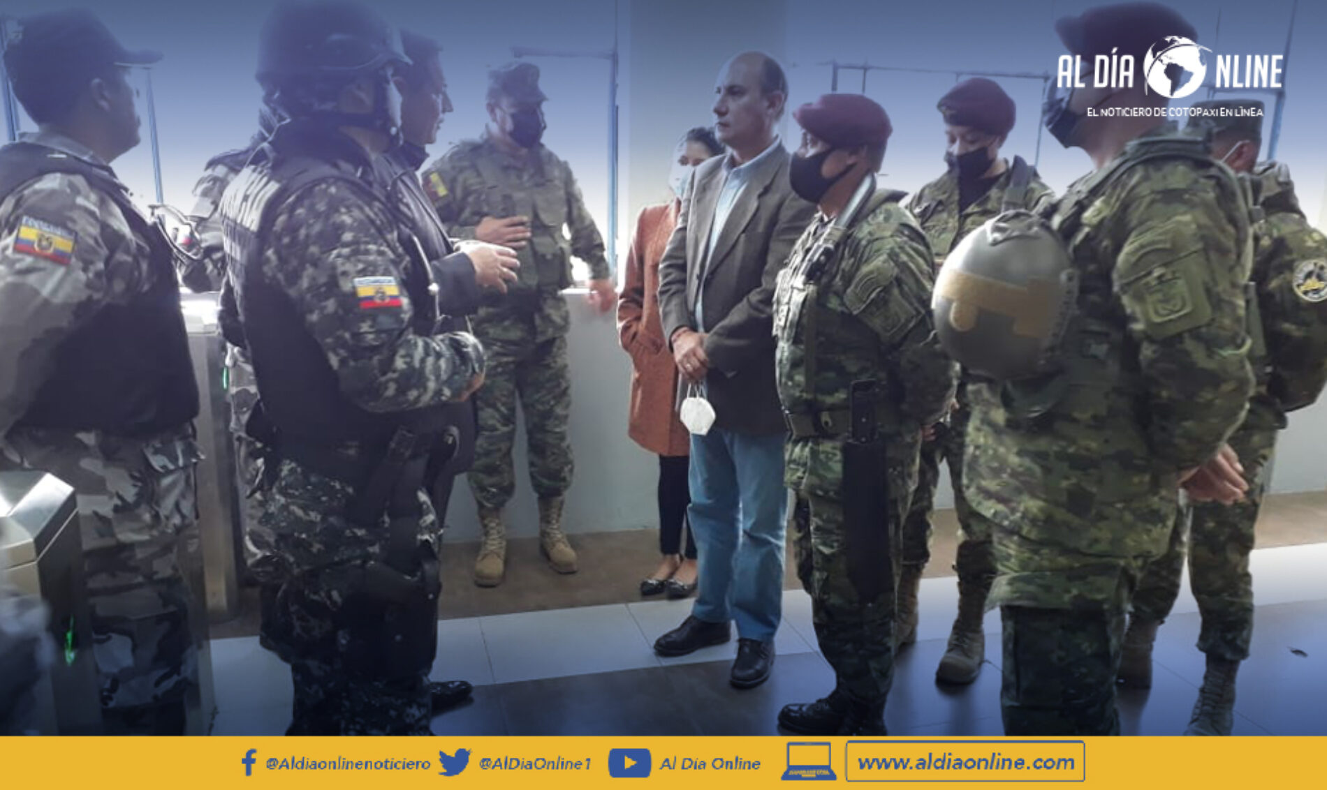 20 PPLS DE MÁXIMA SEGURIDAD SUBIERON A LOS TECHOS DEL CPL COTOPAXI COMO UN ACTO SIMBÓLICO EN APOYO A LOS HECHOS SUSCITADOS EN EL TURI