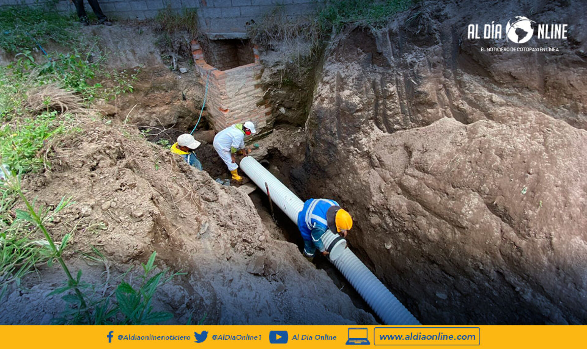 MUNICIPIO DE LATACUNGA INTERVINO LA RED DE ALCANTARILLADO EN LA AVENIDA MARCO AURELIO SUBÍA