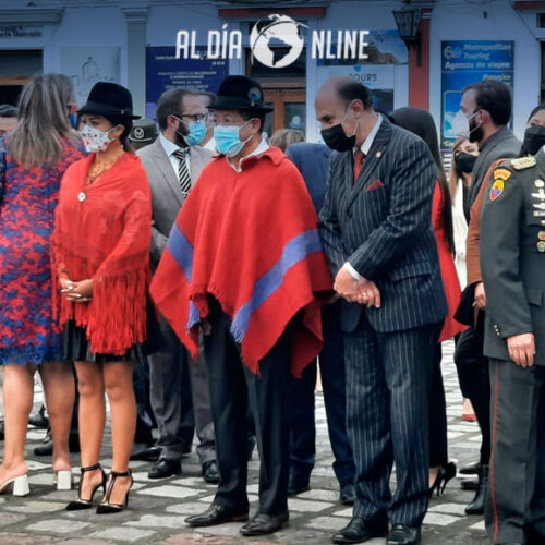 IZADA DE LA BANDERA DE COTOPAXI PRIMER ACTO DESARROLLADO ESTE DÍA DE PROVINCIALIZACÓN DE COTOPAXI