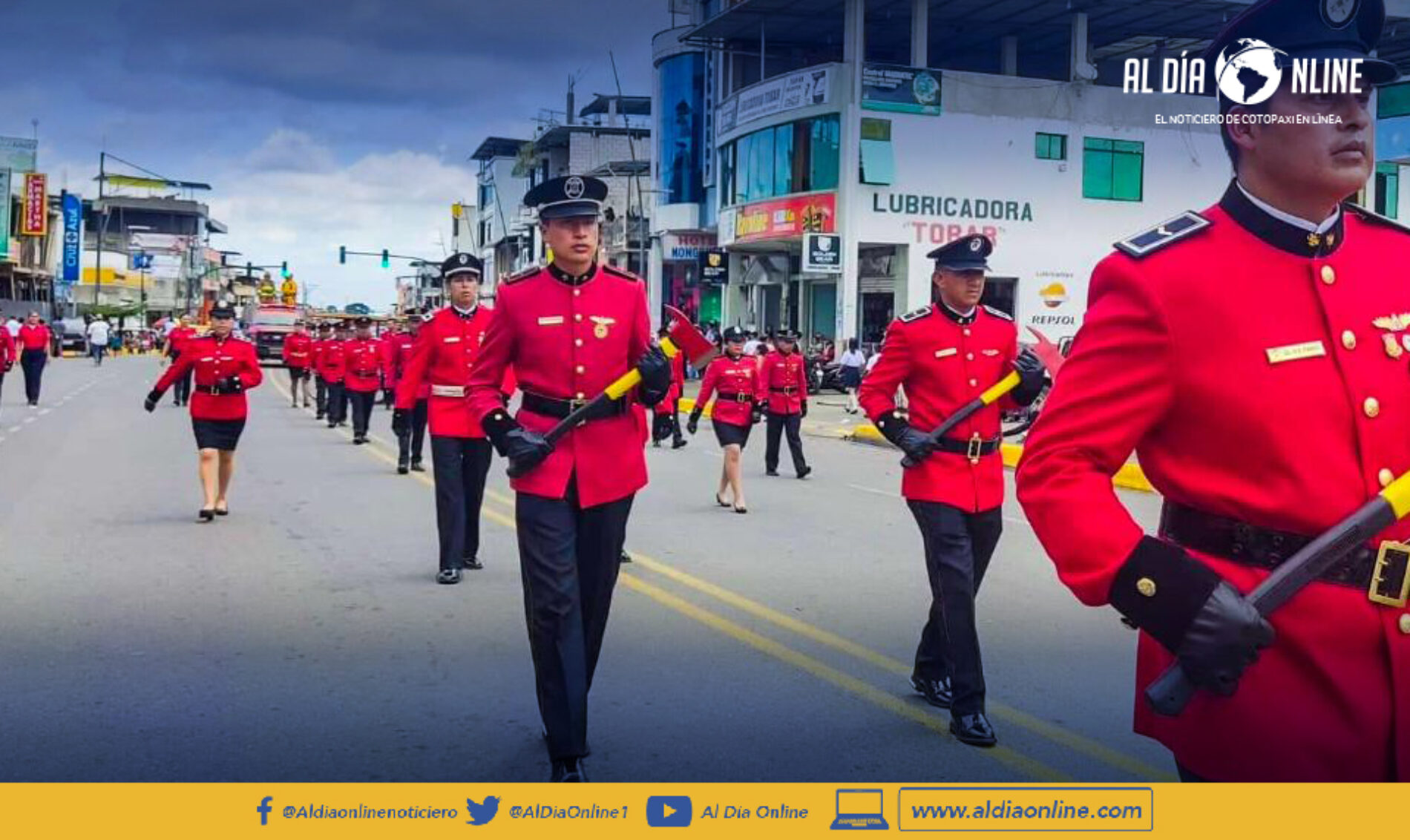 CUERPOS DE BOMBEROS DE LATACUNGA ESTUVIERON PRESENTES EN DÍA DE CANTONIZACIÓN DE LA MANÁ