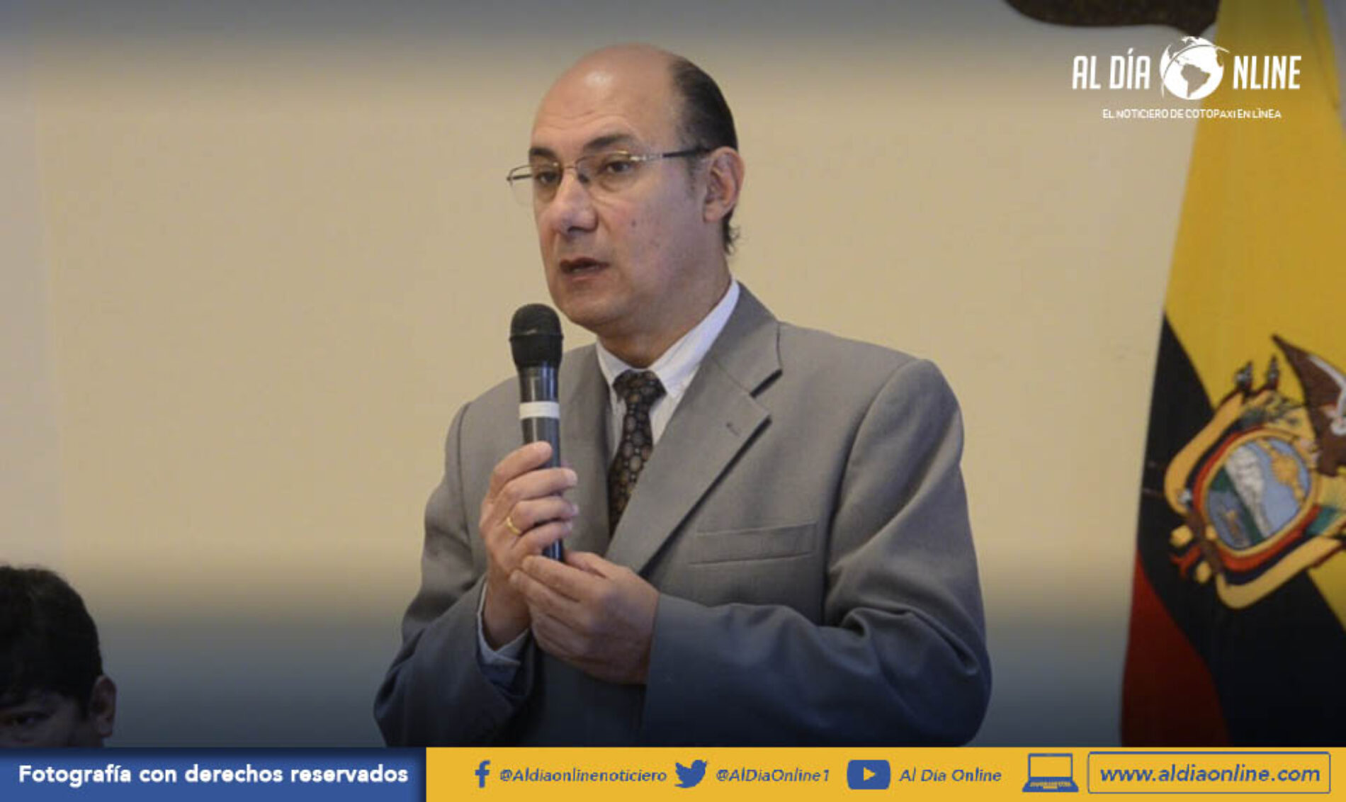 GOBERNACIÓN DE COTOPAXI, RECIBIÓ EL RECONOCIMIENTO COMO ESTABLECIMIENTO LIBRE DE HUMO. (VIDEO)