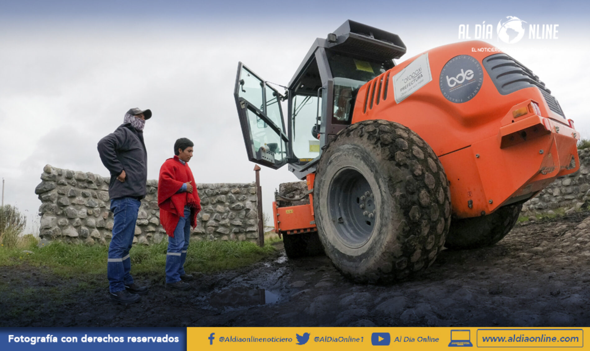 PREFECTURA DE COTOPAXI REALIZA TRABAJOS DE MEJORAMIENTO VIAL DE LA COMUNIDAD DE CUMBIJÍN (VIDEO)