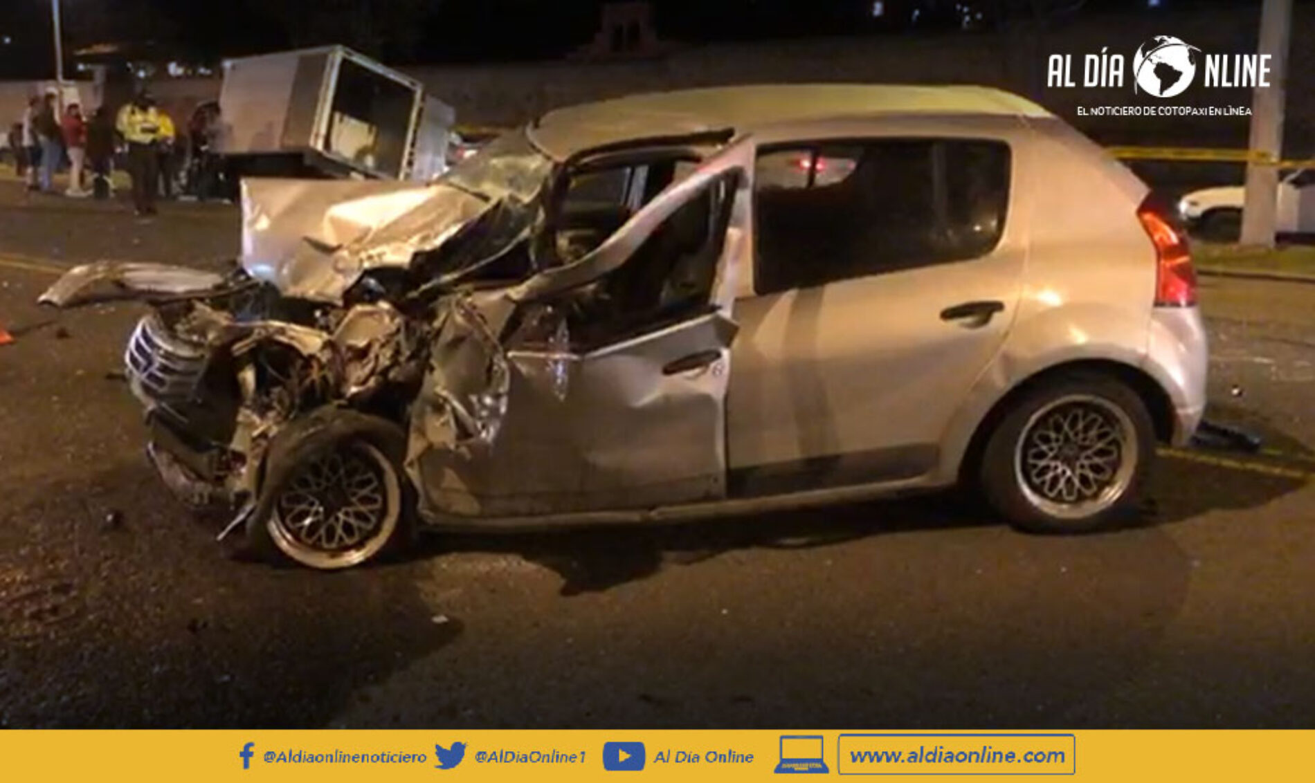 BOMBEROS LATACUNGA ACUDEN A ACCIDENTE DE TRÁNSITO EN EL SECTOR EL NIÁGARA CON DOS PERSONAS HERIDAS.