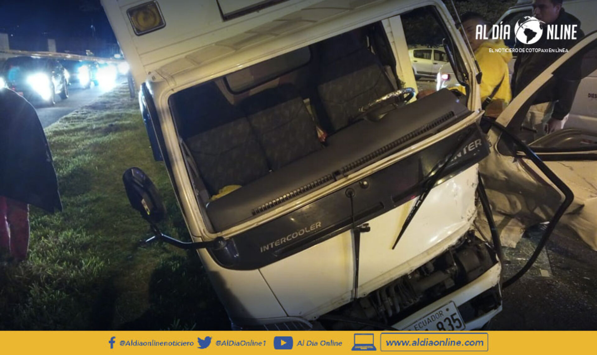 BOMBEROS LATACUNGA ACUDEN A ACCIDENTE DE TRÁNSITO EN EL SECTOR EL NIÁGARA CON DOS PERSONAS HERIDAS.