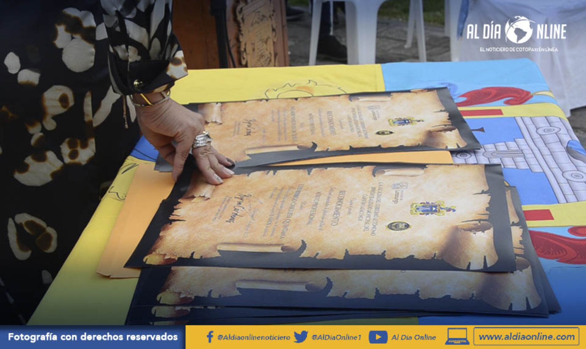 MUNICIPIO DE LATACUNGA RINDIÓ HOMENAJE A POLICÍAS MUNICIPALES QUE CUMPLIERON 15, 20, 25 Y 30 AÑOS DE SERVICIO. (VIDEO)