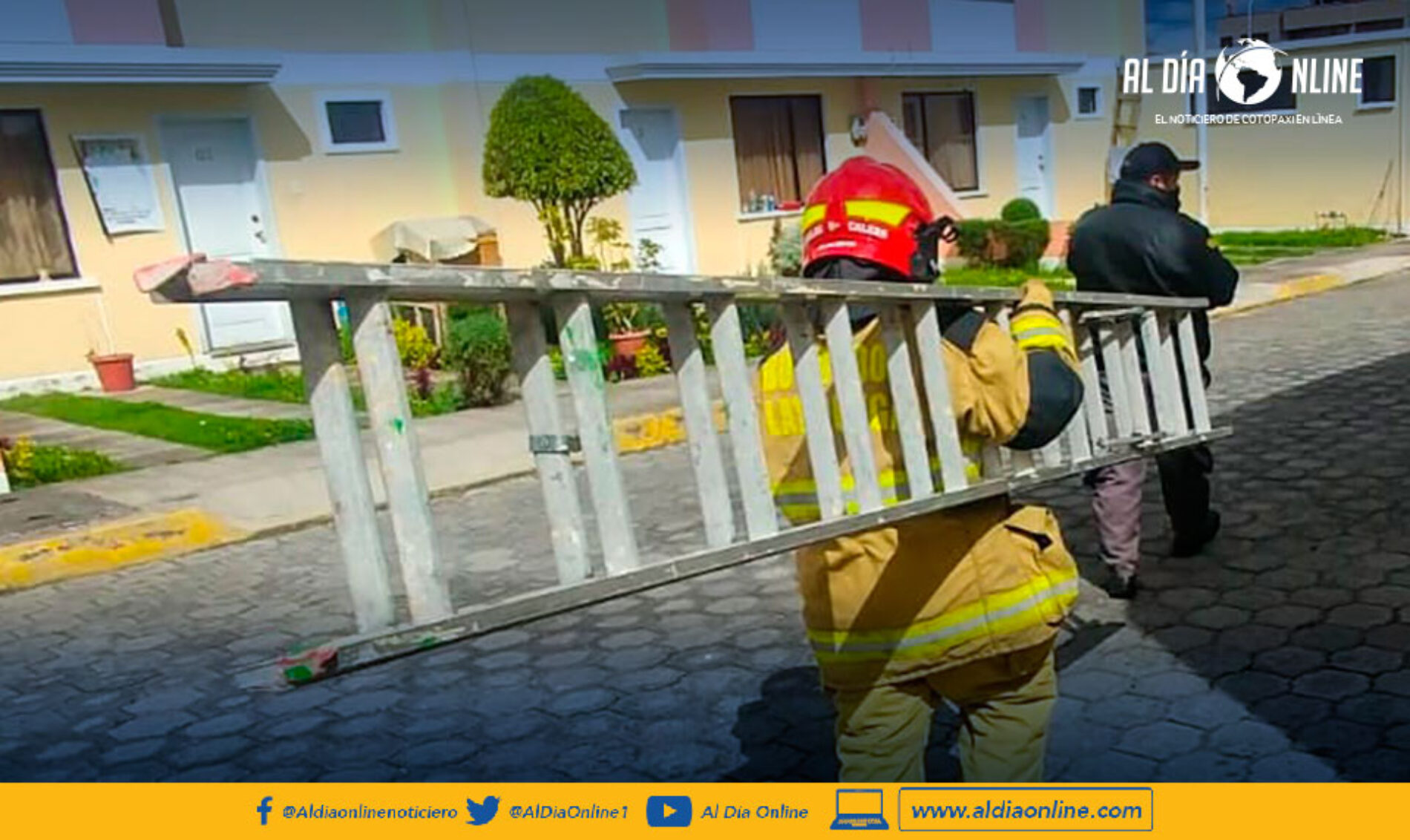 CUERPO DE BOMBEROS DE LATACUNGA ASISTIÓ A FUGA DE GAS EN LA AV. MIGUEL ITURRALDE