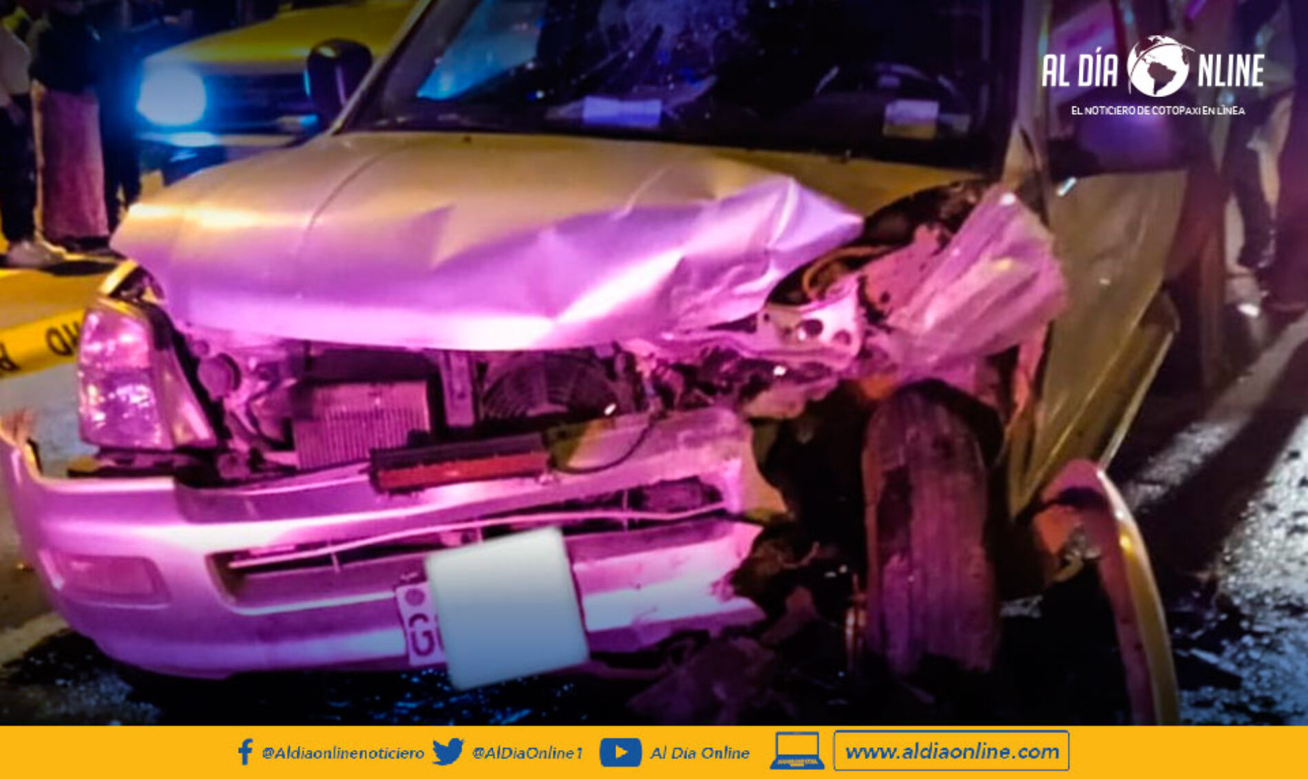 CUERPO DE BOMBEROS DE LATACUNGA ASISITIÓ  ACCIDENTE DE TRÁNSITO A LA ALTURA DEL INTERCAMBIADOR DE PUJILÍ.