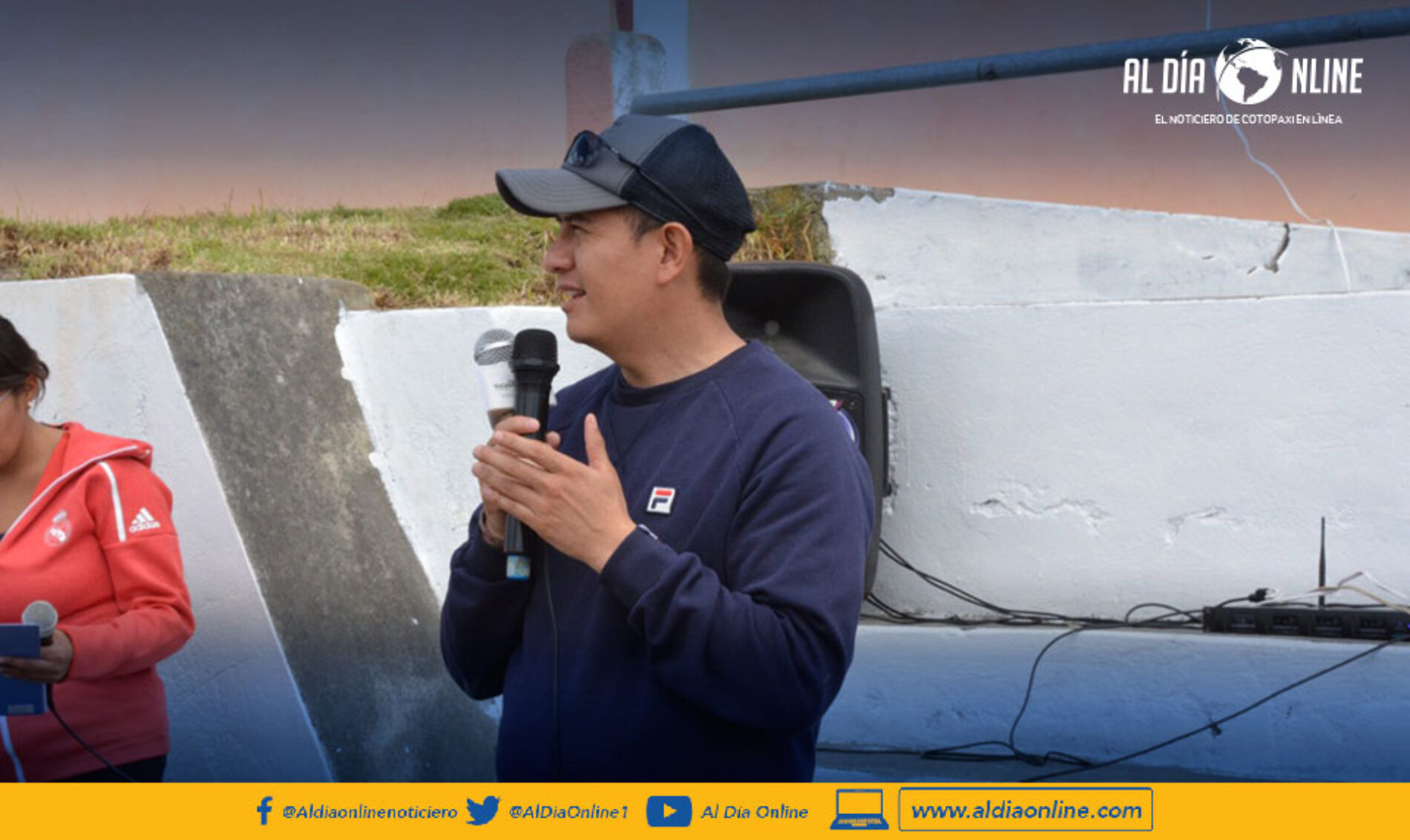 ALCALDE DE SAQUISILÍ ENTREGÓ SISTEMA DE ALARMAS COMUNITARIAS A LOS BARRIOS GUASIN PINLLOLOMA Y NUEVA VIDA.