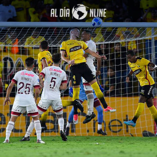 BARCELONA SPORTIG CLUB EMPATÓ 1-1 ANTE EL LANÚS ARGENTINO EN EL ESTADIO MONUMENTAL