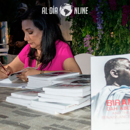 TANIA TINOCO ESCRIBIÓ UN LIBRO SOBRE LA ESCLAVITUD EN MAURITANIA AFRICA EN EL 2019.