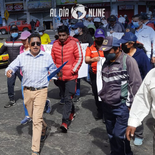 TRANSPORTISTAS URBANOS SE SUMAN A LAS MANIFESTACIONES, EXIGEN AL GOBIERNO SE DÉ OÍDO A SUS PETICIONES.