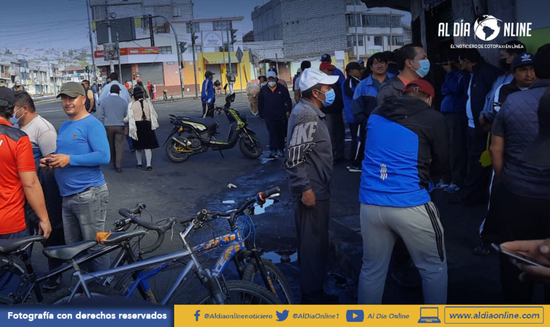 TRANSPORTISTAS URBANOS SE SUMAN A LAS MANIFESTACIONES, EXIGEN AL GOBIERNO SE DÉ OÍDO A SUS PETICIONES.