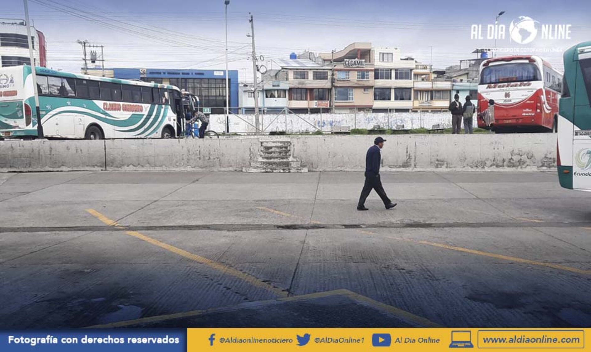 TERMINAL TERRESTRE LATACUNGA PRESENTÓ IRREGULARIDADES EN UNIDADES DE TRANSPORTE POR CIERRE DE VÍAS. (AUDIO)