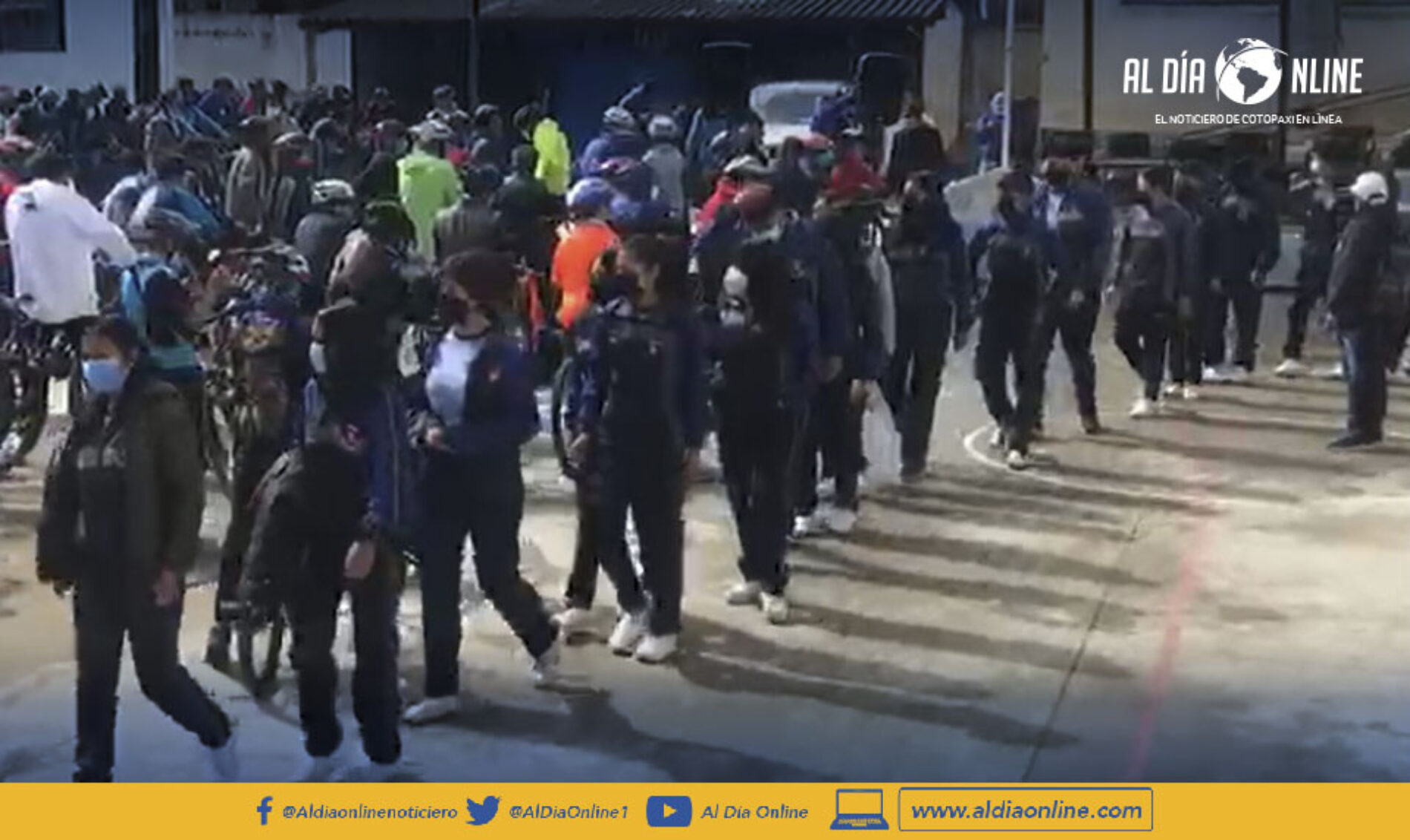 CLASES EN LATACUNGA SIN DEFINIRSE FECHA DE REGRESO A PRESENCIALIDAD. (VIDEO)