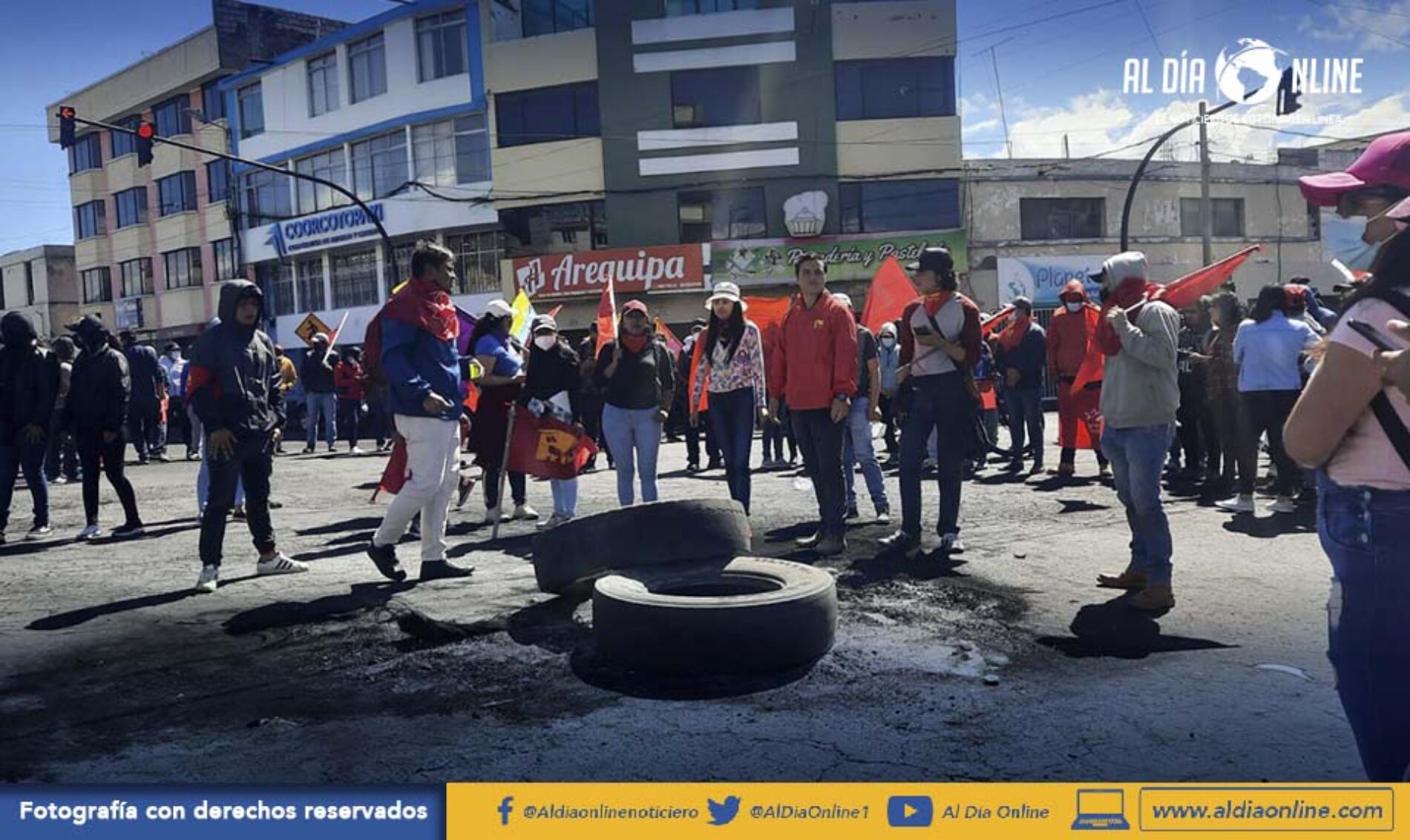 ESTUDIANTES UNIVERSITARIOS SE SUMAN AL PARO. (VIDEO)