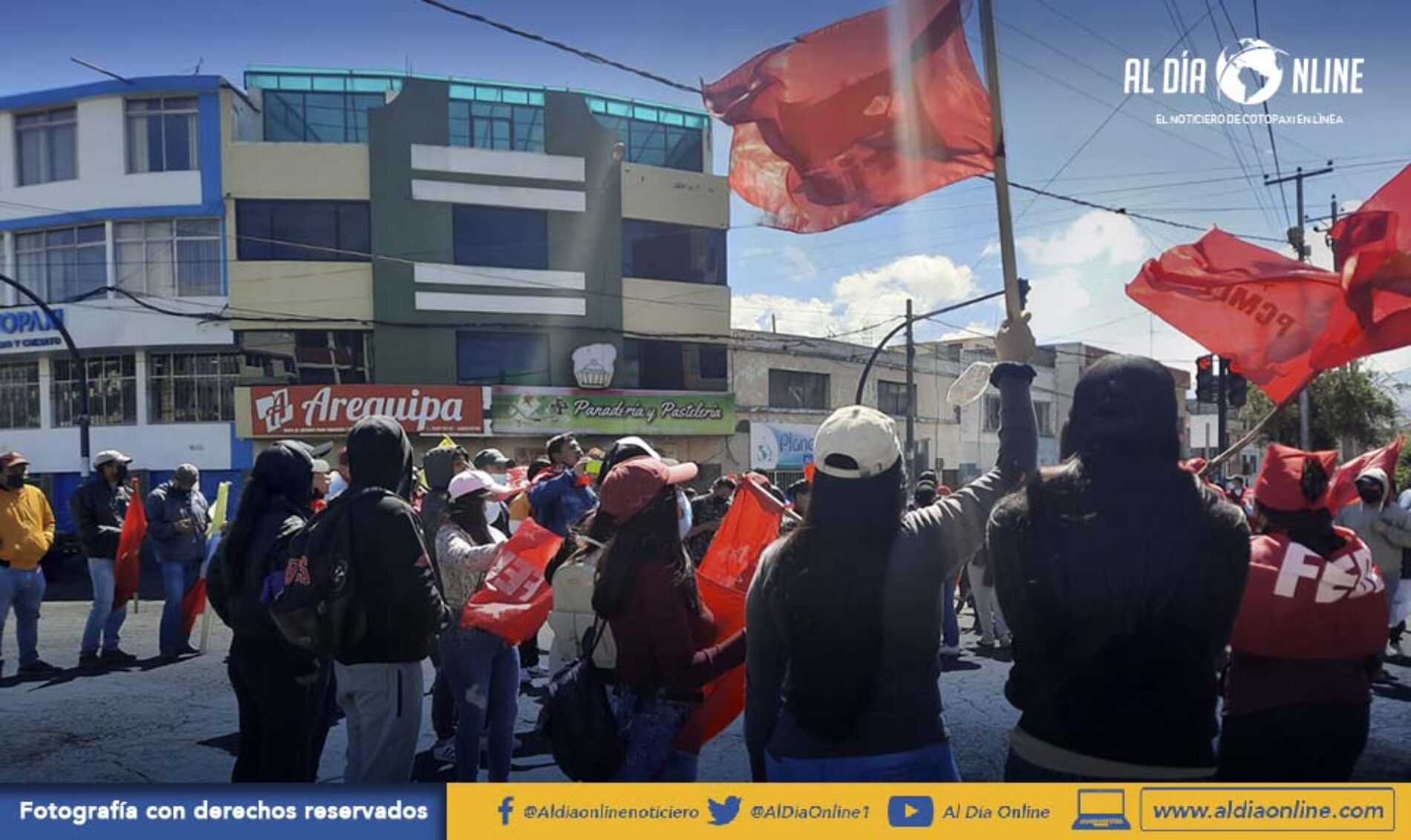 ESTUDIANTES UNIVERSITARIOS SE SUMAN AL PARO. (VIDEO)