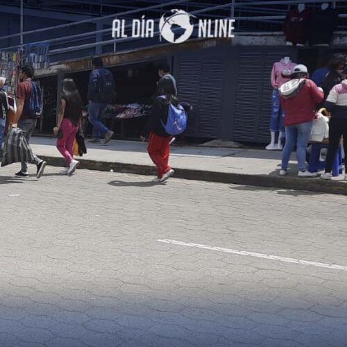 LOCALES DE LA AV. 5 JUNIO SIN PERMISOS DE CONSTRUCCIÓN. (VIDEO)