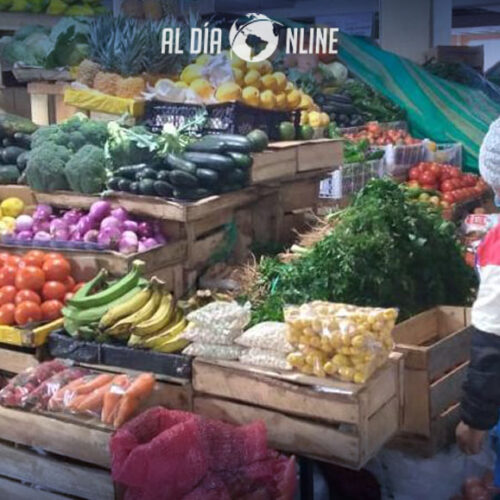 MERCADO CERRADO DE LATACUNGA ATIENDE DE 07H00 A 10H00 CON MEDIDAS DE SEGURIDAD (VIDEO)