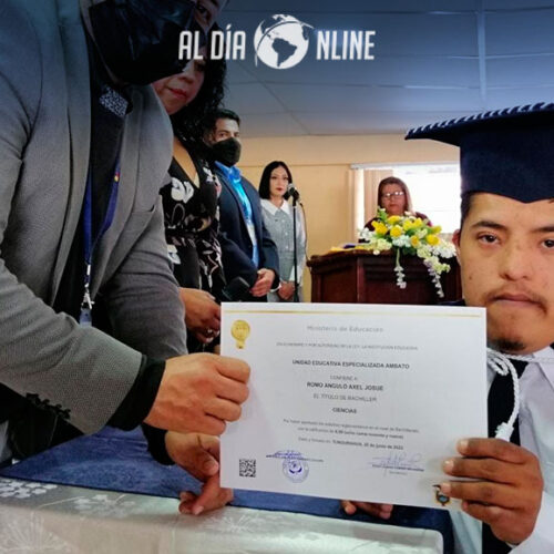 MÁS DE 34 MIL 900 ESTUDIANTES SE GRADÚAN COMO BACHILLERES EN LA ZONA 3