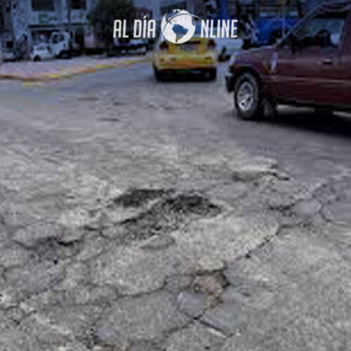 9 MILLONES PARA RECONSTRUCCIÓN DE VÍAS ANUNCIA ALCALDE DE LATACUNGA Y PARQUE EN PUTZALAHUA SIGUE EN ESPERA (VIDEO)