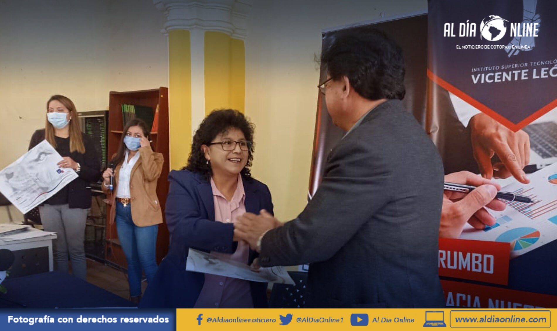 IST VICENTE LEÓN FIRMÓ CONVENIOS DE PRÁCTICAS PRE PROFESIONALES Y DE COOPERACIÓN INTERINSTITUCIONAL (VIDEO)