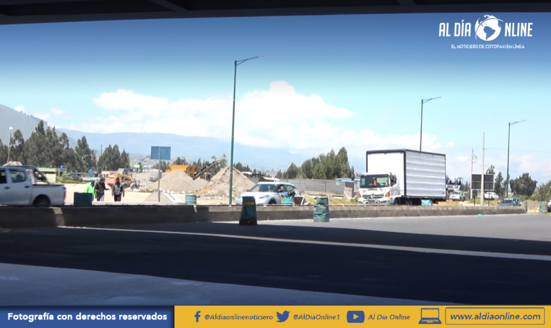 INTERCAMBIADOR DE INGRESO NORTE DE LATACUNGA EN QUINCE DIAS SE INAUGURA Y TRABAJOS DE AMPLIACIÓN DE VÍA (VIDEOS)