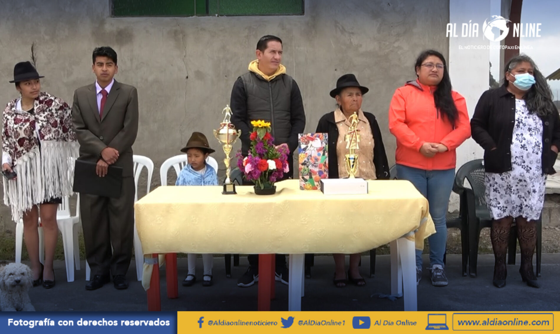 MUNICIPALIDAD DE  SAQUISILÍ ENTREGÓ CANCHA SINTÉTICA A MORADORES DEL BARRIO CENTRAL NARVÁEZ (VIDEO)