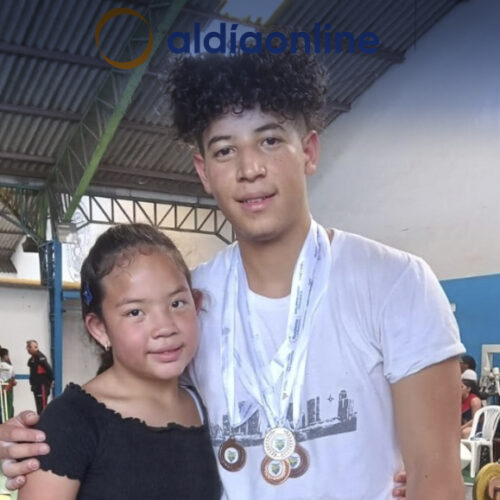 PESISTA JUVENILES DE COTOPAXI ALCANZARON 13 MEDALLAS EN EL CAMPEONATO NACIONAL DE PESAS