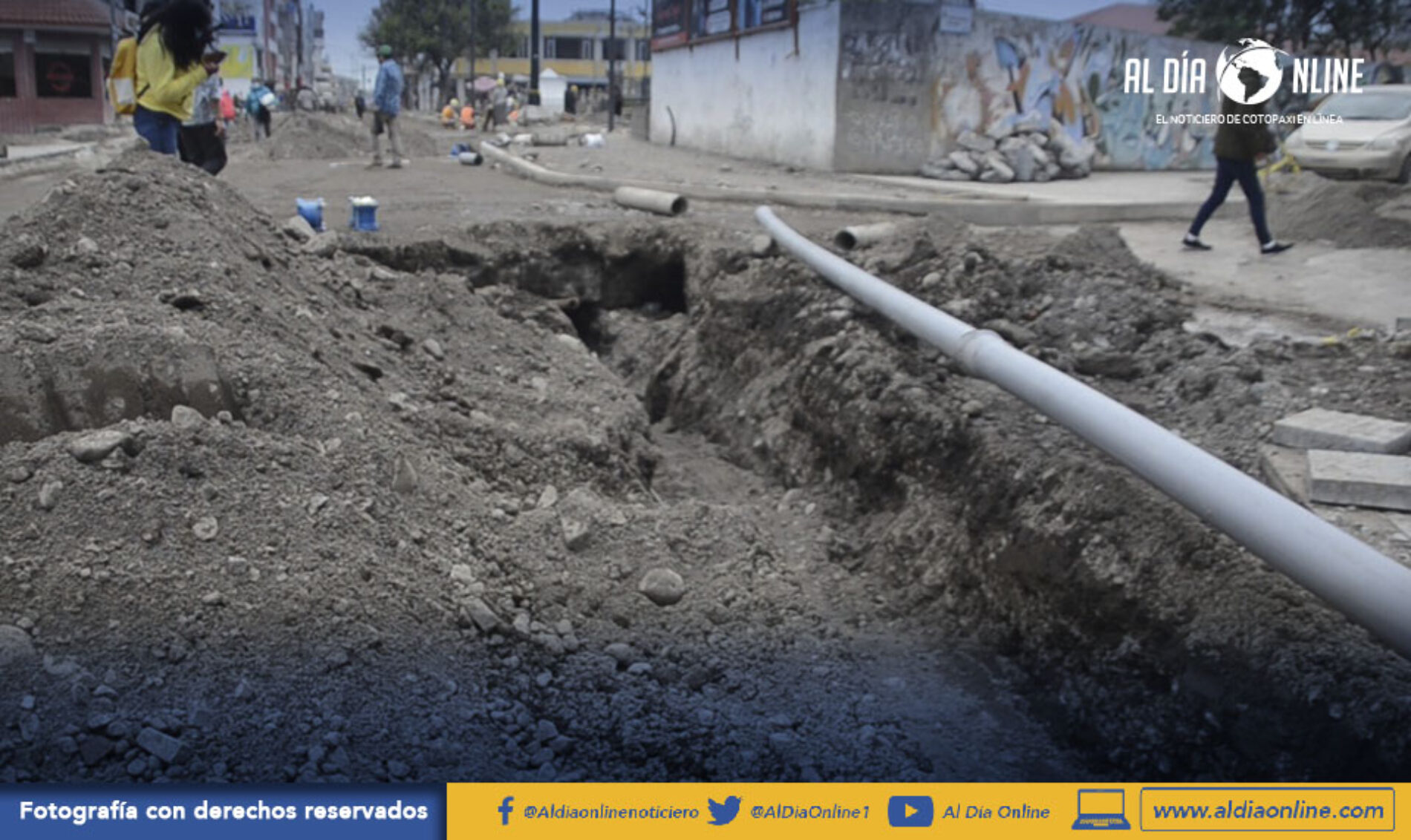 DIMAPAL ATENDIÓ DAÑO DE TUBERÍA EN AV. AMAZONAS. (VIDEO)
