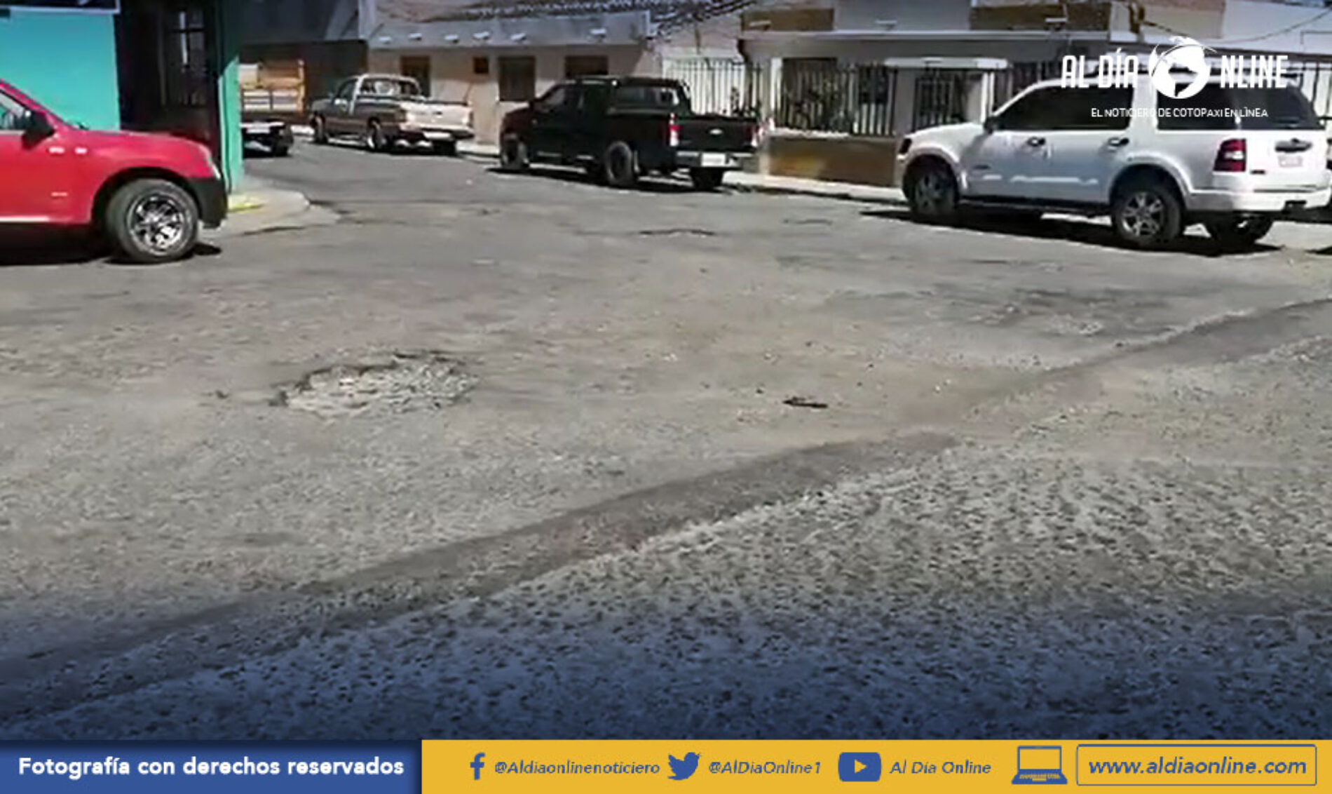 MANTENIMIENTO DE 19 AVENIDAS Y CALLES PLANIFICA GADM LATACUNGA. (VIDEO)