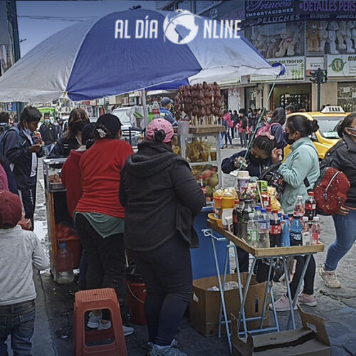 COMISARÍA MUNICIPAL CONTROLA COMERCIO INFORMAL EN UNIDADES EDUCATIVAS. (VIDEO)