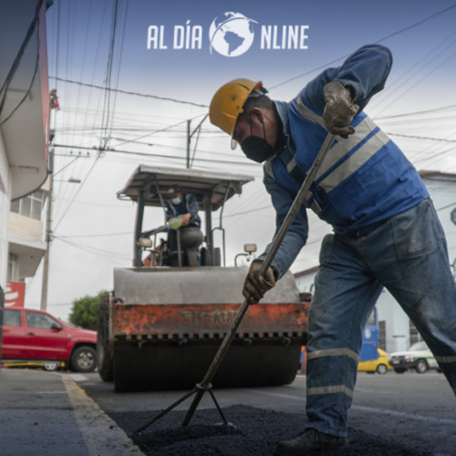 MANTENIMIENTO DE 19 AVENIDAS Y CALLES PLANIFICA GADM LATACUNGA. (VIDEO)