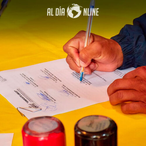 SINDICATO ÚNICO DE TRABAJADORES DEL MUNICIPIO DE LATACUNGA  FIRMA CONTRATO COLECTIVO