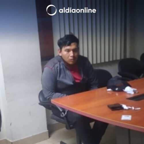 CIA. TAXIS EJECUTIVO “PATRIA TAXI” RECUPERA VEHÍCULO ROBADO Y EL LADRON ES ATRAPADO