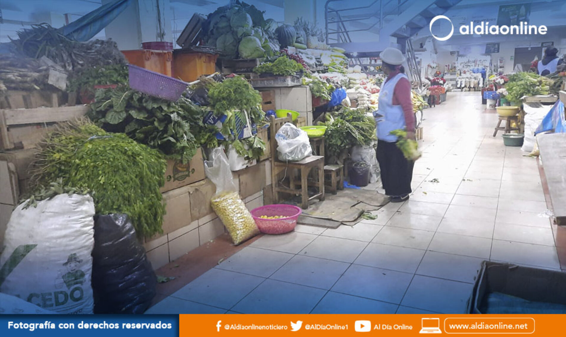 MERCADO CERRADO LATACUNGA TRABAJARÁ PARA CONTROLAR INFORMALISMO DURANTE FERIADO. (VIDEO)