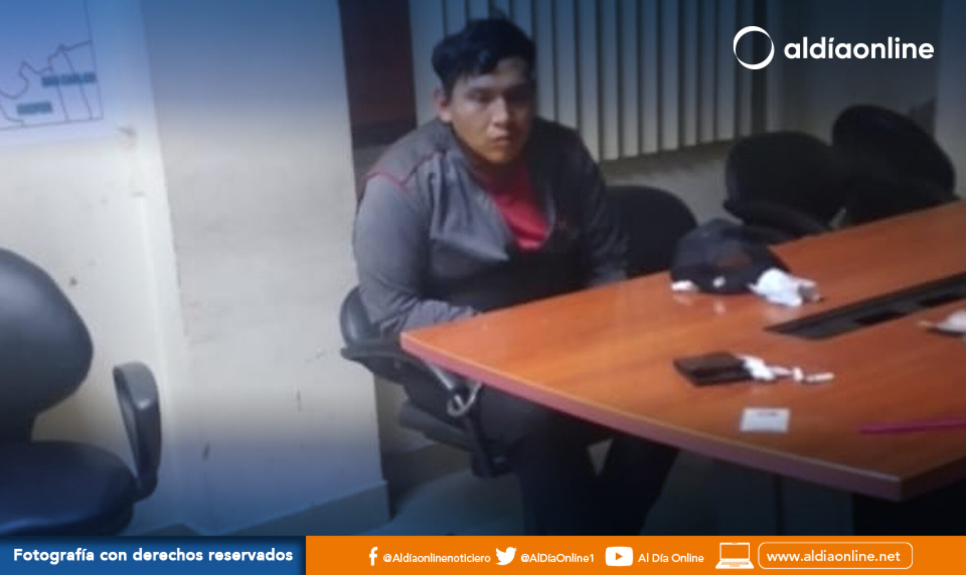 CIA. TAXIS EJECUTIVO “PATRIA TAXI” RECUPERA VEHÍCULO ROBADO Y EL LADRON ES ATRAPADO