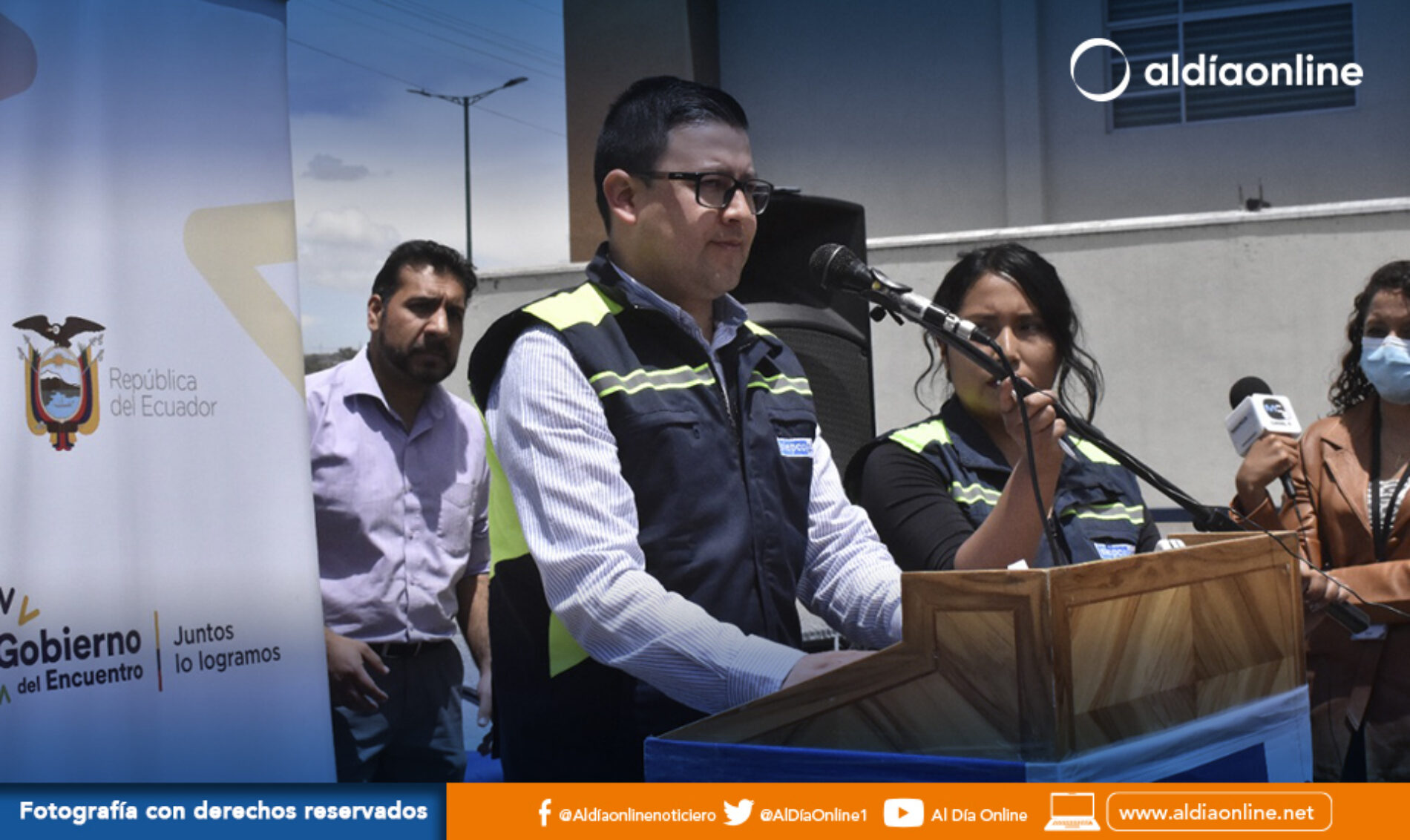 ELEPCO S.A ENTREGÓ OBRA DE ALUMBRADO PÚBLICO AL INGRESO NORTE DE LATACUNGA.(VIDEOS)