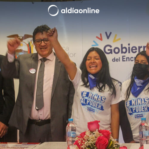 ADOLESCENTES DEL MOVIMIENTO POR SER NIÑA SE TOMAN LA GOBERNACIÓN