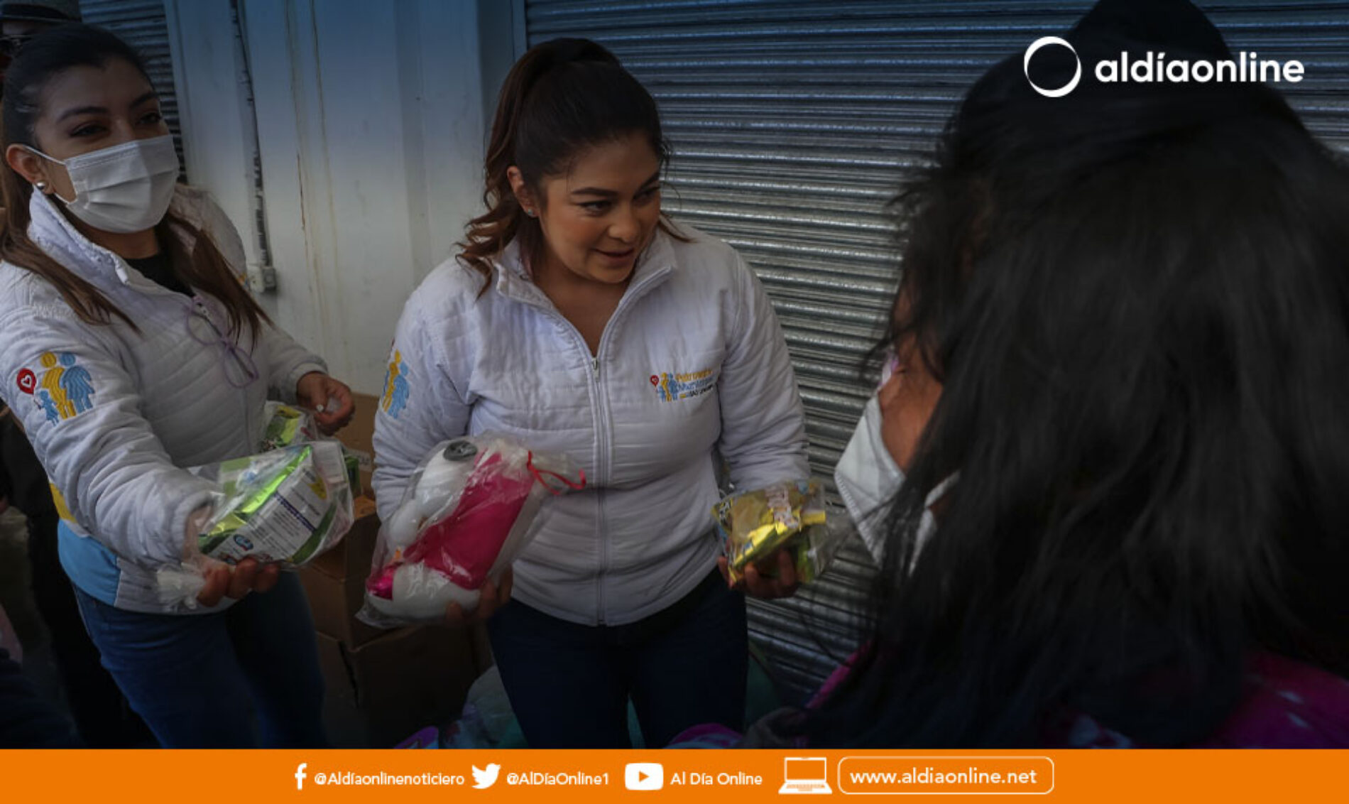PATRONATO MUNICIPAL DE LATACUNGA RECOLECTA DONACIONES PARA CARAVANA NAVIDEÑA. (VIDEO)