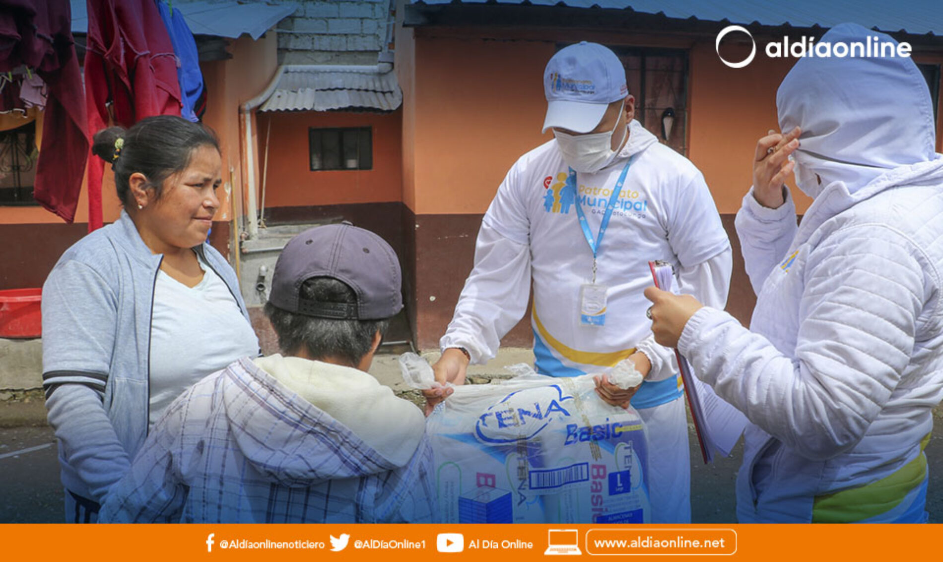 PATRONATO MUNICIPAL DE LATACUNGA RECOLECTA DONACIONES PARA CARAVANA NAVIDEÑA. (VIDEO)