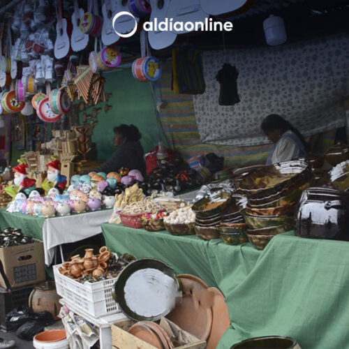 TRADICIONAL FERIA DE FINADOS SE ENCUENTRA EN EL SECTOR DE LA COCHA. (VIDEO)