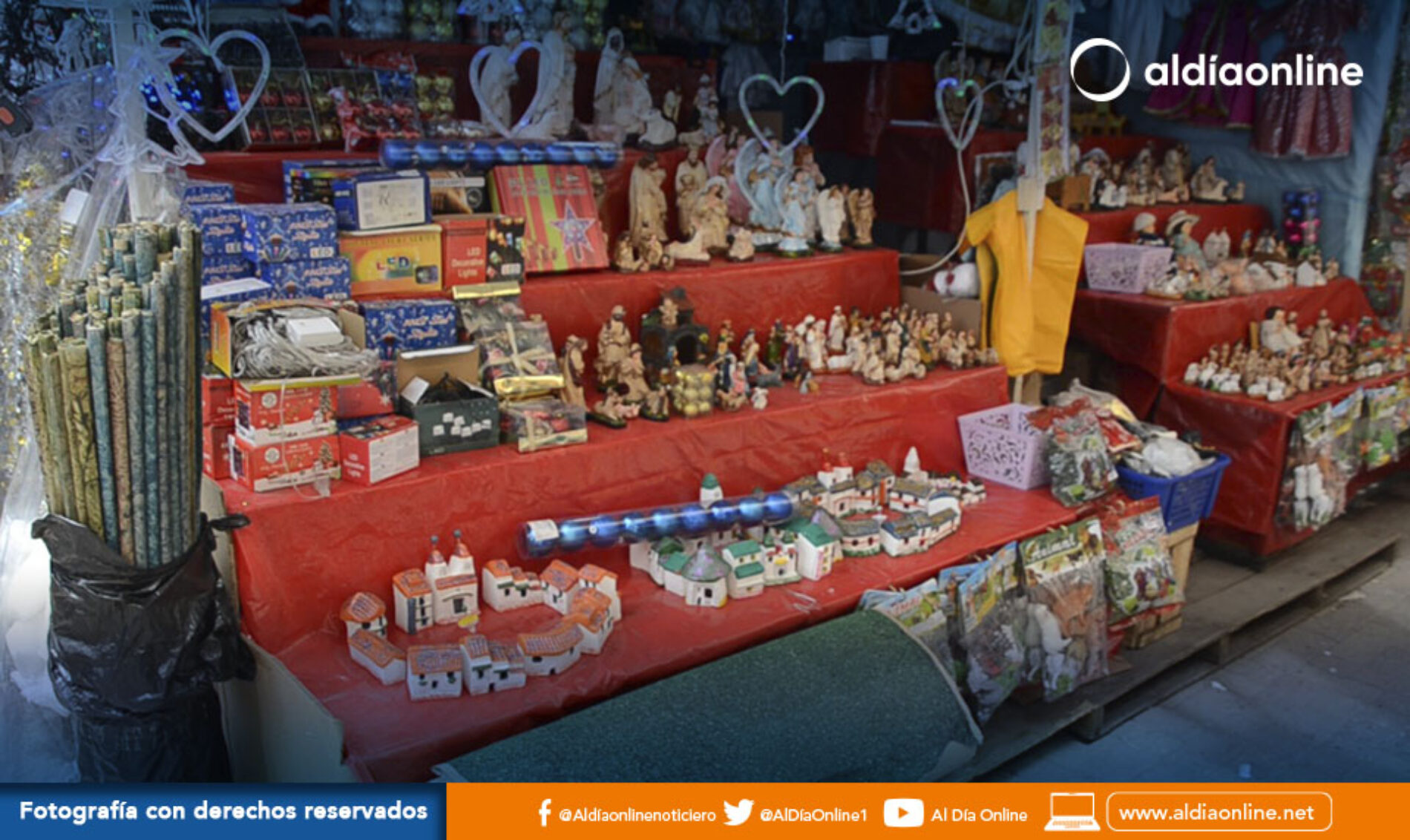 FERIA NAVIDEÑA SE DESARROLLARÁ HASTA EL 6 DE ENERO EN LA PLAZA SUCRE. (VIDEO)