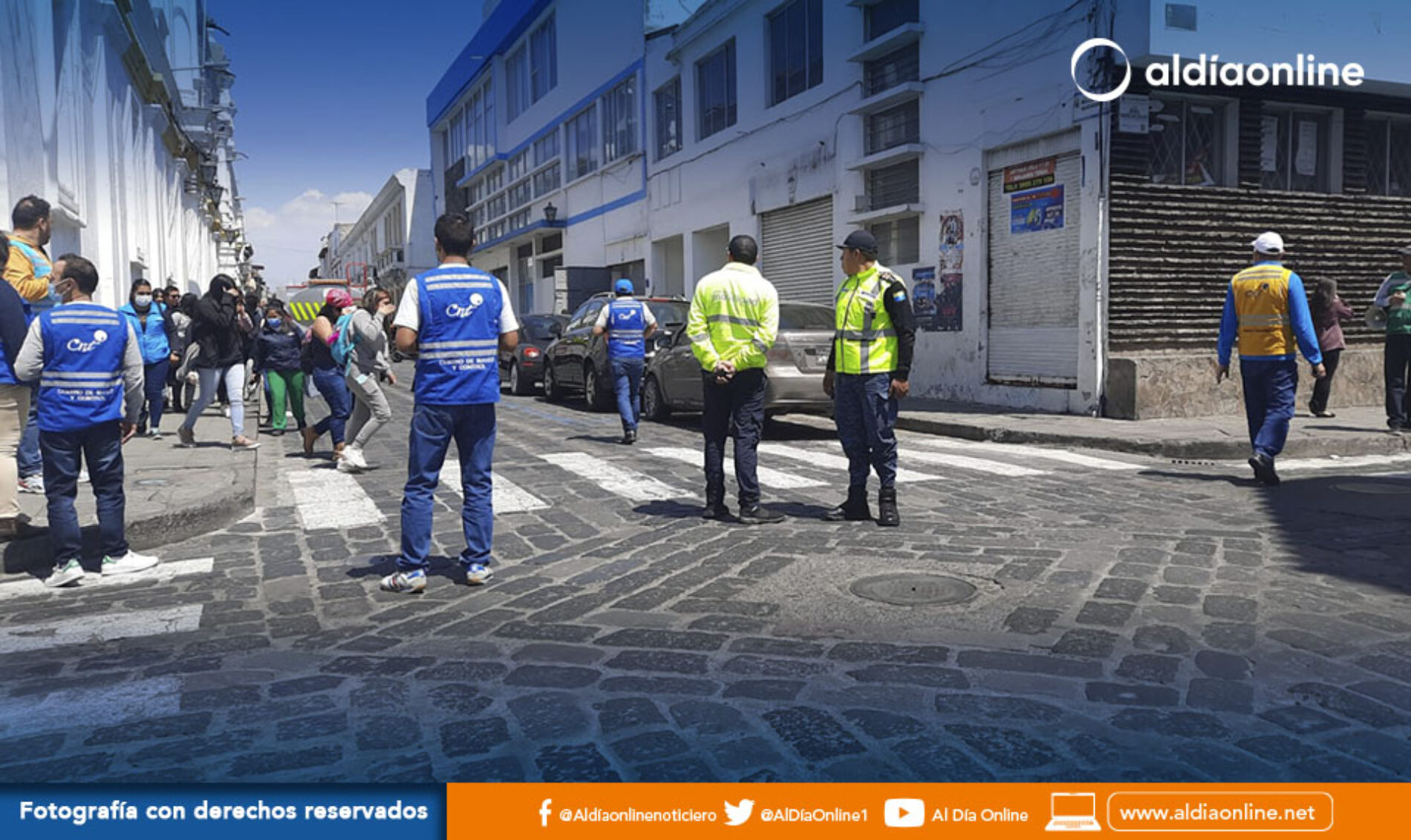 SIMULACRO ANTI INCENDIOS Y DE AMENAZA DE BOMBA DESARROLLÓ LA AGENCIA CNT DE LATACUNGA. (VIDEO)