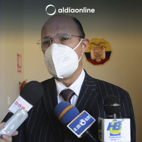 GOBERNADOR DE COTOPAXI RECHAZA ACTOS VIOLENTOS OCURRIDOS ENTRE ESTUDIANTES DE  LATACUNGA. (VIDEO)