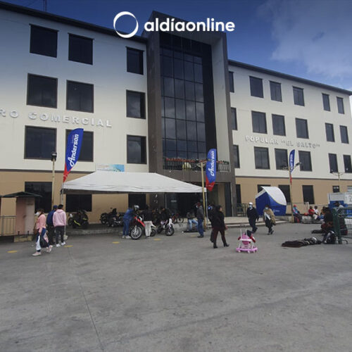 VENTAS DE NAVIDAD DEL CENTRO COMERCIAL POPULAR SE VEN AFECTADAS POR EL INFORMALISMO. (VIDEO)