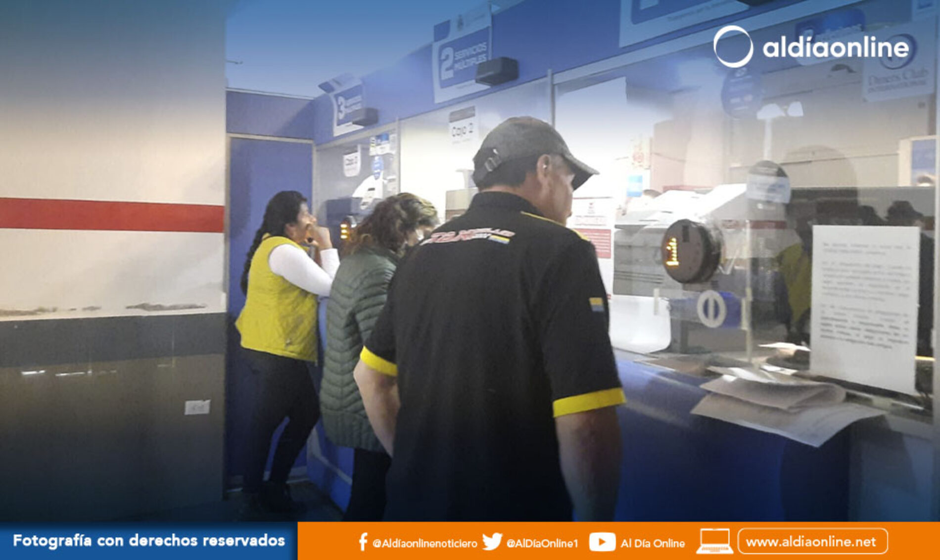 CIUDADANÍA DE LATACUNGA ACUDIÓ A REALIZAR PAGOS DE IMPUESTOS PREDIALES CORRESPONDIENTES AL 2023. (VIDEO)