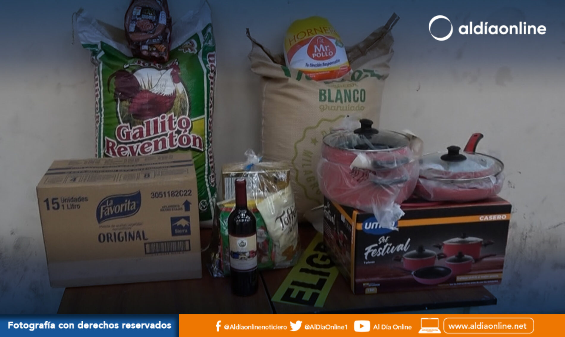 SOCIOS DEL SINDICATO DE CHOFERES PROFESIONALES DE COTOPAXI RECIBEN AGUINALDO NAVIDEÑO (VIDEO)